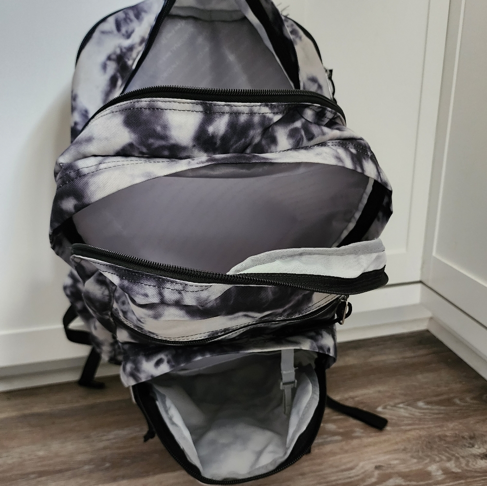 Jansport Backpack - image 6